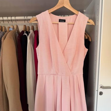 Robe de cocktail rose Kookaï