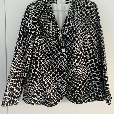 Blazer / Jacke von "Elégance Paris" Gr. 46