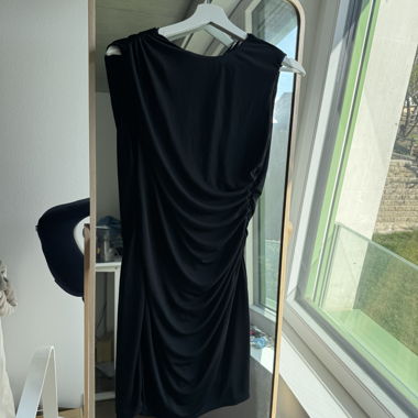 Abito drappeggiato nero Zara