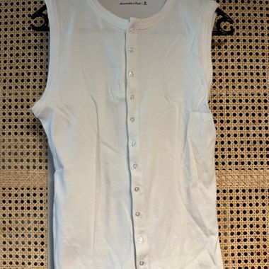 Canotta a costine Abercrombie & Fitch con bottoni