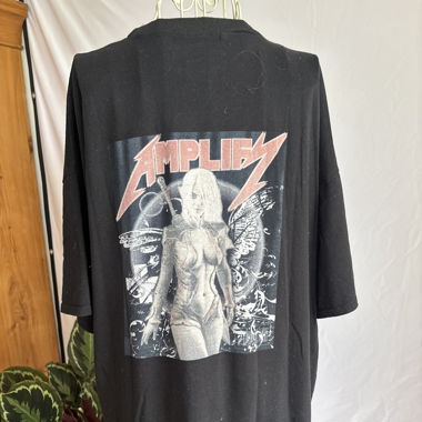 T-Shirt Kleid schwarz mit Amplifie