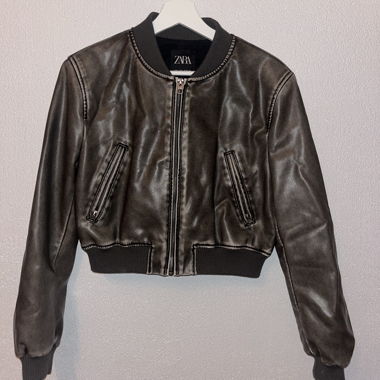 Giubbotto bomber corto in ecopelle ZARA