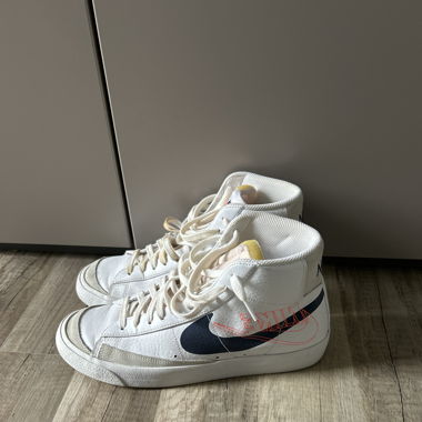 Nike Blazer Mid