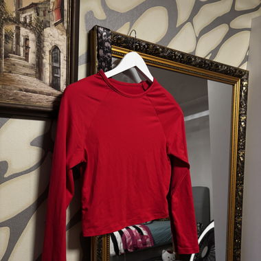 full sleeve red top