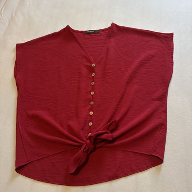 Red Short-Sleeve Top with Knot and Buttons