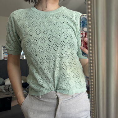 Haut en maille vert menthe