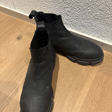 Black Leather Chelsea Boots