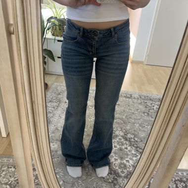 Low-Waist Flare Jeans