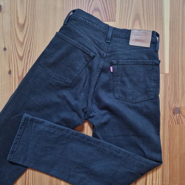 Levi's black jeans very comfortable