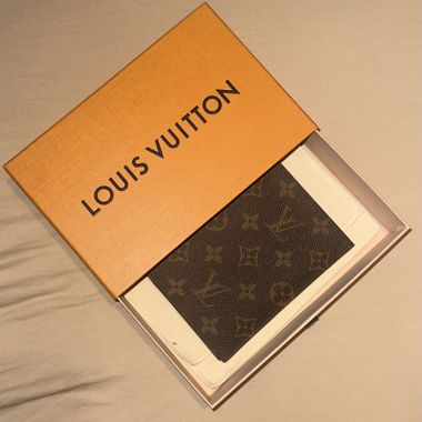Louis Vuitton Reisepasshülle