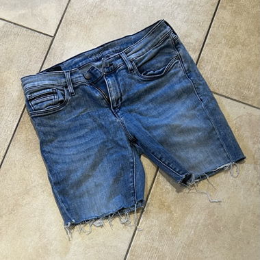 Blue denim shorts #denimshorts
