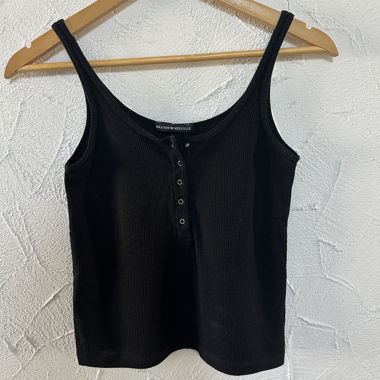 Top smanicato a coste nero Brandy Melville