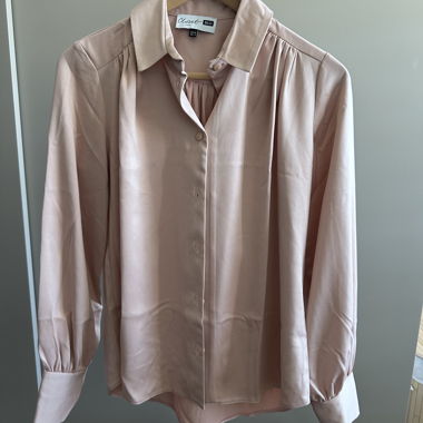 Blusa in raso rosa cipria