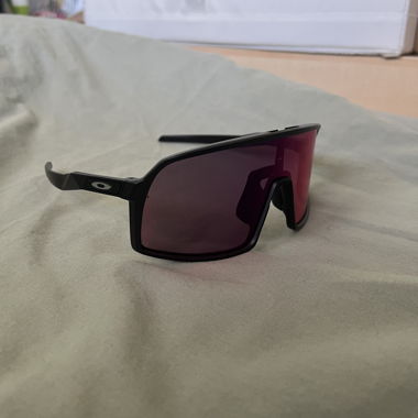 Oakley Sutro S