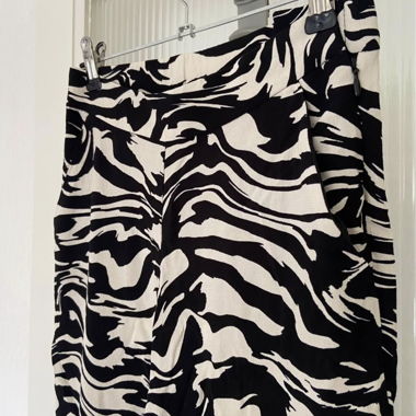 Hose mit Muster Grösse 32