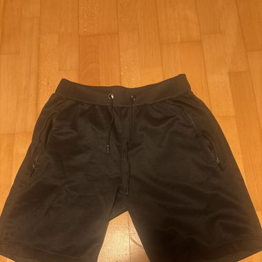 Kurze Sporthose 