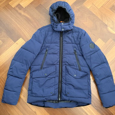 Veste d’hiver très bon état taille M 