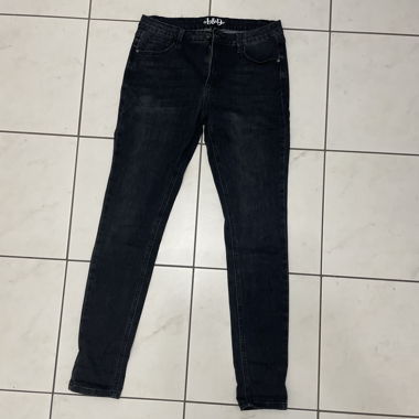 Black Slim-Fit Jeans