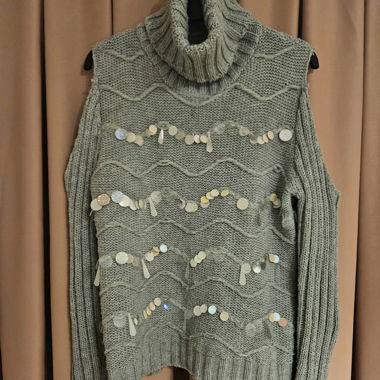 Maglione in maglia con paillettes 