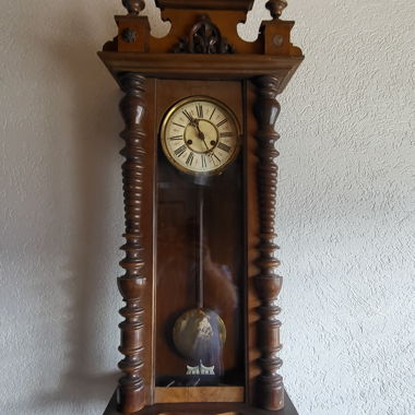 Antike Pendeluhr