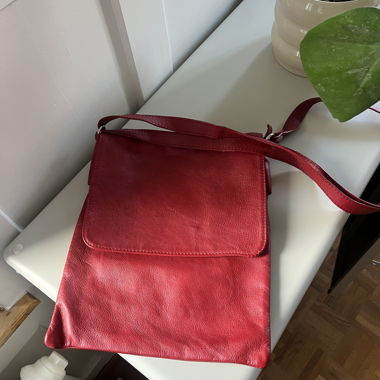 Red crossbody bag with zipper
