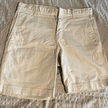 Short beige Zara