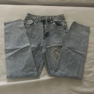 Verzierte Destroyed Jeans