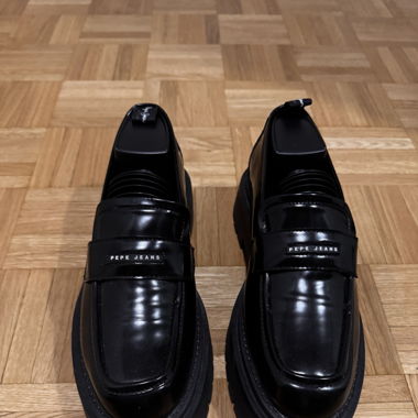 Loafers 