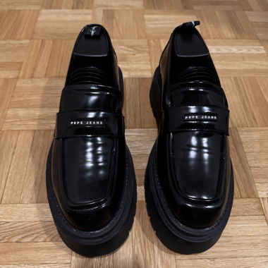 Loafers 