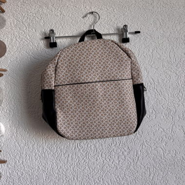 Petit sac à dos beige motif cercles