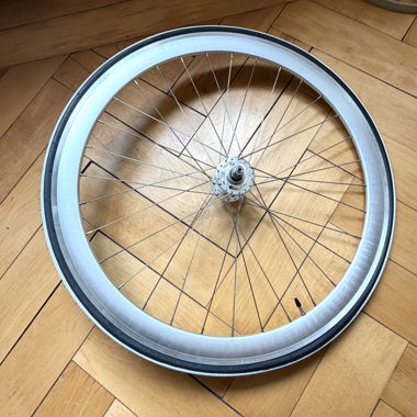 Roue avant (incl. pneus) Comme neuve, état top !