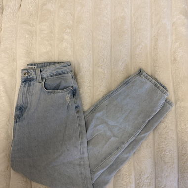 Jean taille haute bleu clair – coupe droite