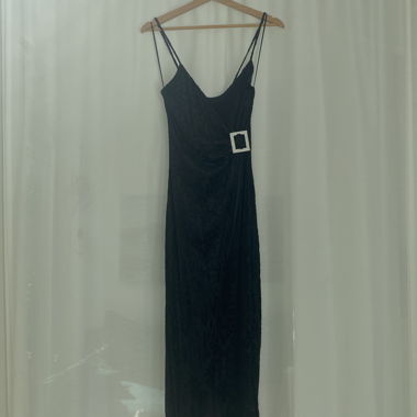 Robe noire en dentelle effet velours