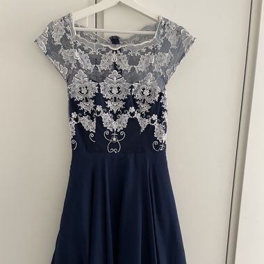 Schönes Kleid von Chi Chi London Gr. 34/UK 8