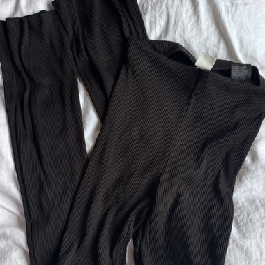 H&M Black Ripple Leggings