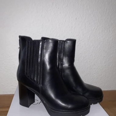 Bottines à talon cuir noir 