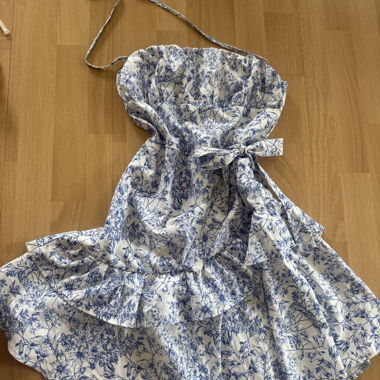 Blumen Sommerkleid mit Bindegurt