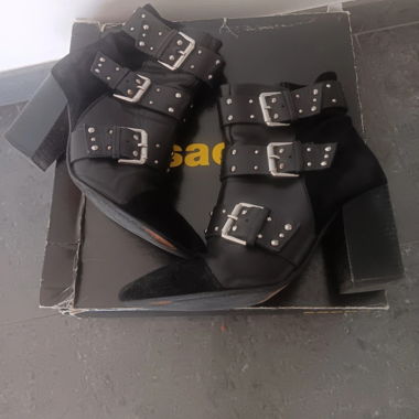 Very Comfortable Sacha Leather Ankle Boots