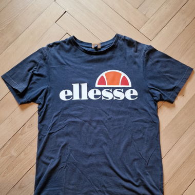 Ellesse Tshirt - S (fit M)