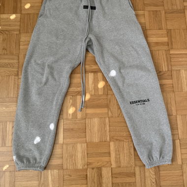 Pantaloni da jogging Essentials grigi