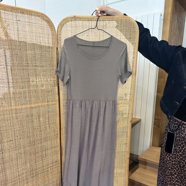 Robe longue beige brun 