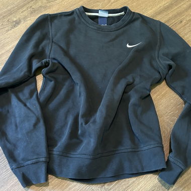 Nike black sweatshirt