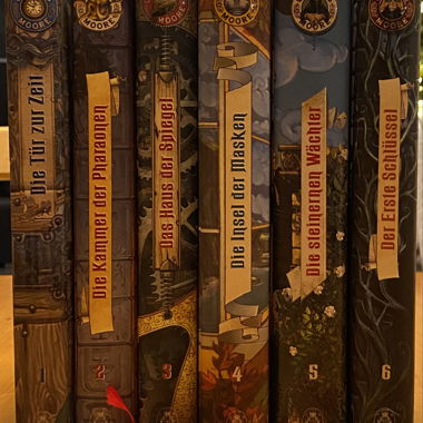 Premiers six tomes de la série Ulysses Moore