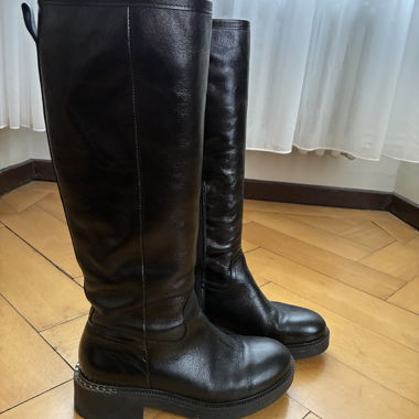 bottes en cuir noires de Jonak