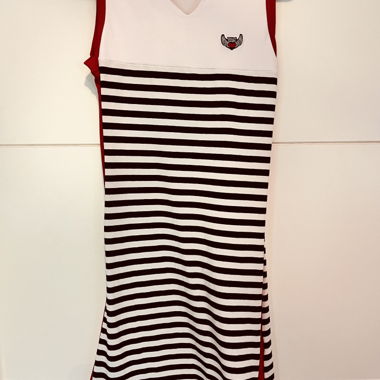 Robe rouge blanc noir à carreaux