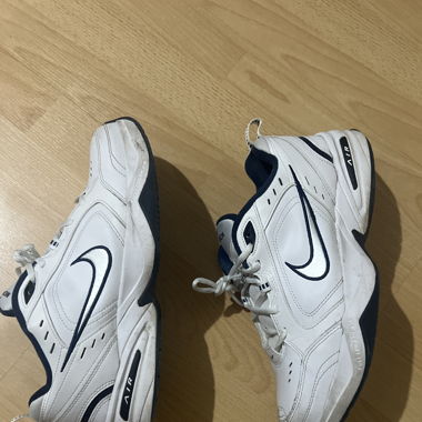 Nike shoes white