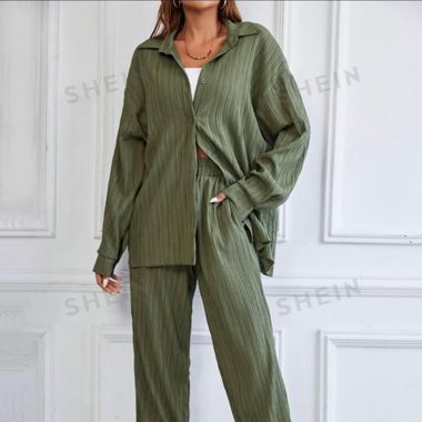 Ensemble kaki