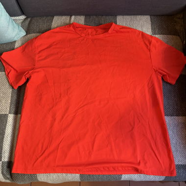 Rotes T-Shirt