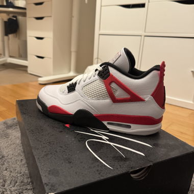 Jordan 4 Retro