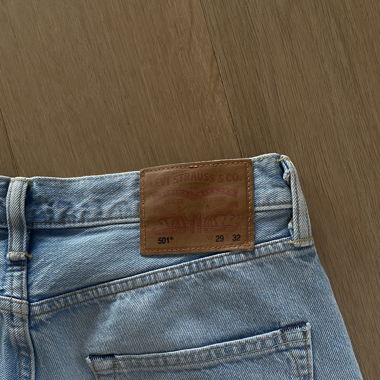 Levis light blue mid rise jeans